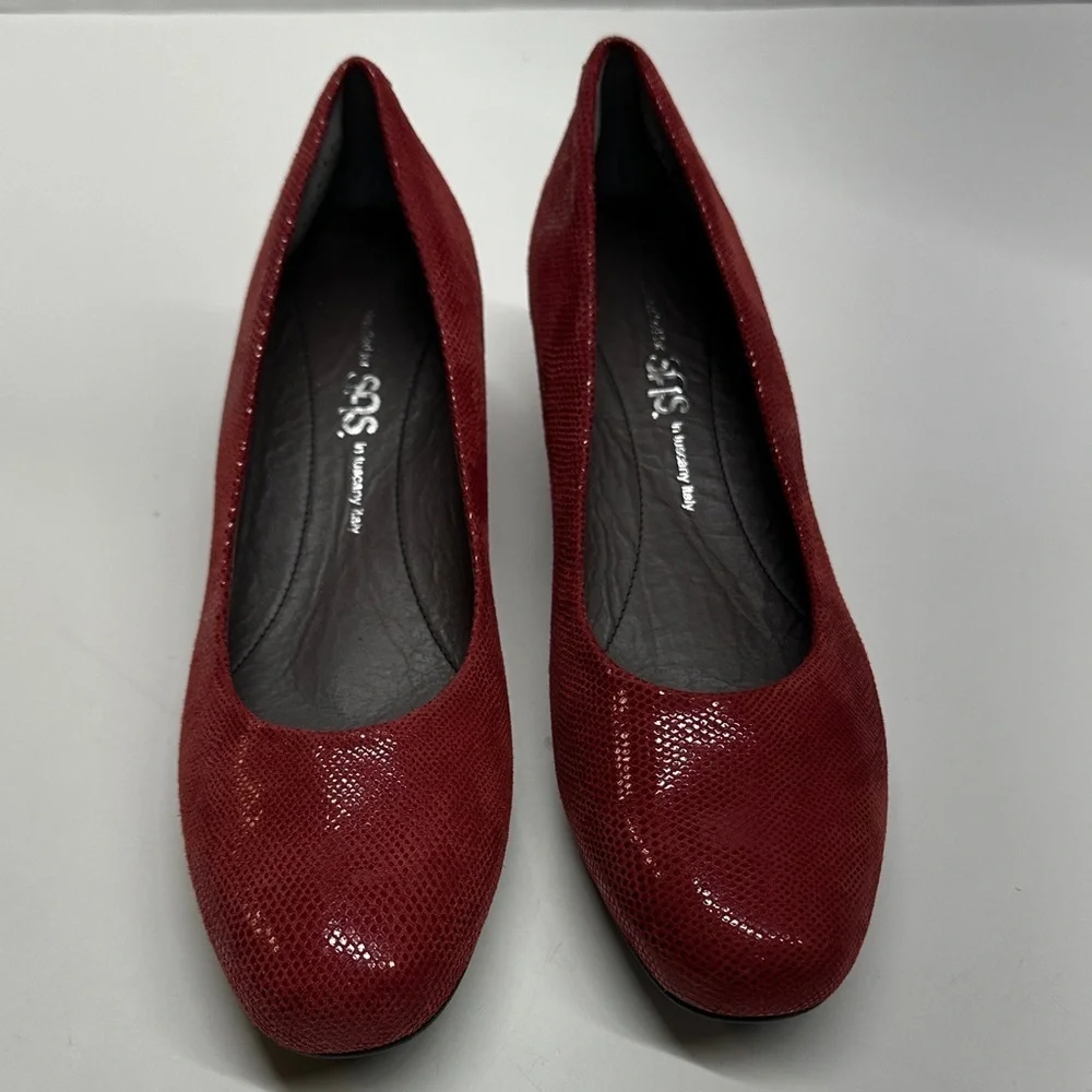 SAS Sofia Wedges Dress Pumps Shoes Snakeskin Leather Red New Size 8.5 Narrow